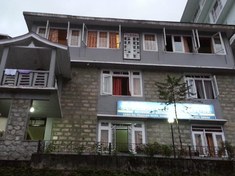 Sukhim Guest House Гангток Екстериор снимка
